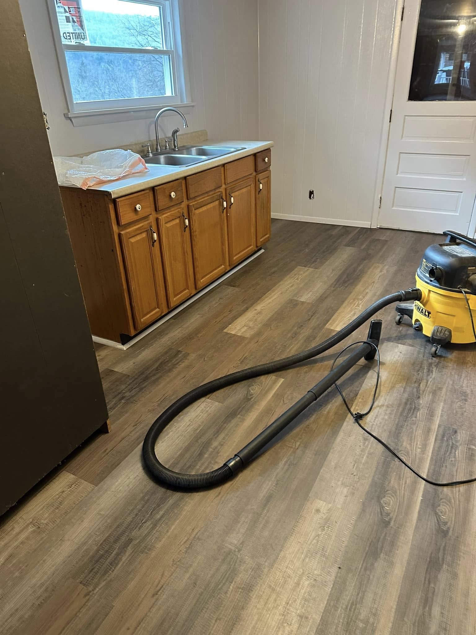 Kitchen countertop installation